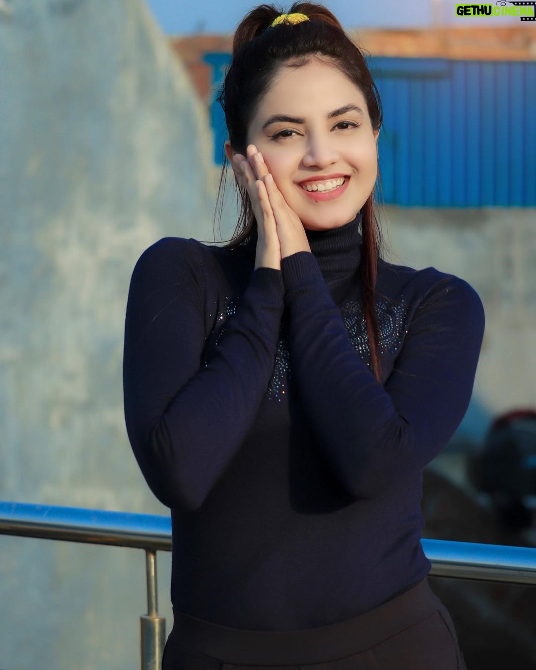 Piyanka Mongia Instagram - Teri Cute Ji Smile..☺️ . . . #piyanka_mongia #piyankians #piifam . . #keepsupporting #keepgoing #keeploving #keepmotivating #kbye #instadaily #instagood #instagram #insta #instamood #instafashion #fashion #fashionblogger #fashionstyle #fashionista #fashionphotography #fashionable #fashiongram #lifestyle #lifestyleblogger #lifestylephotography #lifestylebloggers #lifestylemodel #punjab