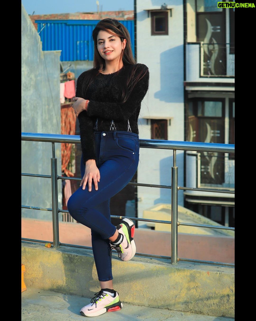 Piyanka Mongia Instagram - I know that I’m the best. Don’t know about the rest😉#throwback . . . #piyanka_mongia #piyankians #piifam . . #keepsupporting #keepgoing #keeploving #keepmotivating #kbye #instadaily #instagood #instagram #insta #instamood #instafashion #fashion #fashionblogger #fashionstyle #reels #fashionphotography #fashionable #fashiongram #reelitfeelit #lifestyleblogger #lifestylephotography #reelkarofeelkaro #lifestylemodel #punjab