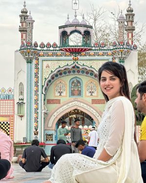 Piyanka Mongia Instagram - 🕊️
#nakodar #jaisaiji #jaisai