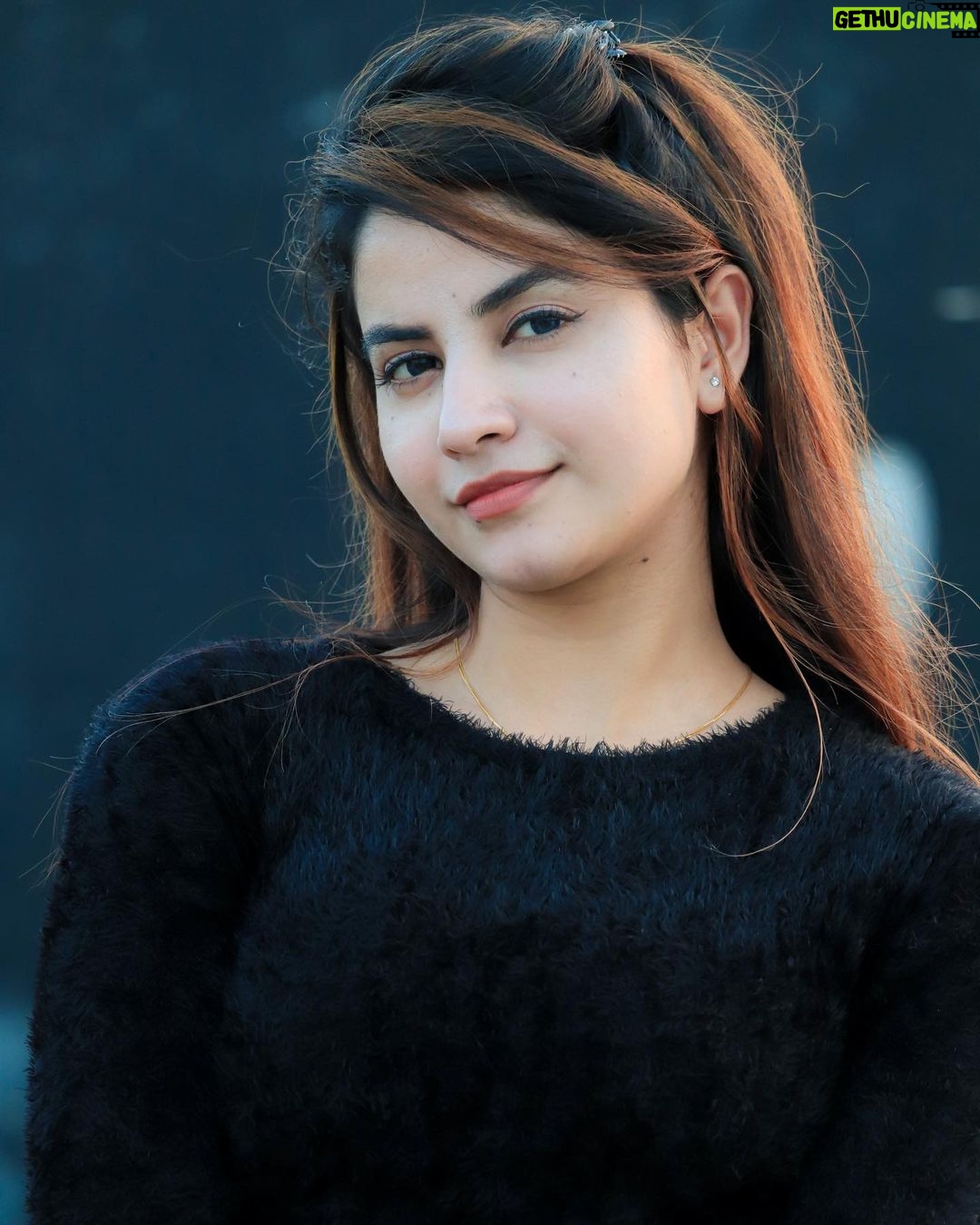 Piyanka Mongia Instagram - Pal Pal Dil Ke Paas..❤️ . . . . . . #piyanka_mongia #piyankians #piifam . . #keepsupporting #keepgoing #keeploving #keepmotivating #kbye #instadaily #instagood #instagram #insta #instamood #instafashion #fashion #fashionblogger #fashionstyle #reels #fashionphotography #fashionable #fashiongram #reelitfeelit #lifestyleblogger #lifestylephotography #reelkarofeelkaro #lifestylemodel #punjab