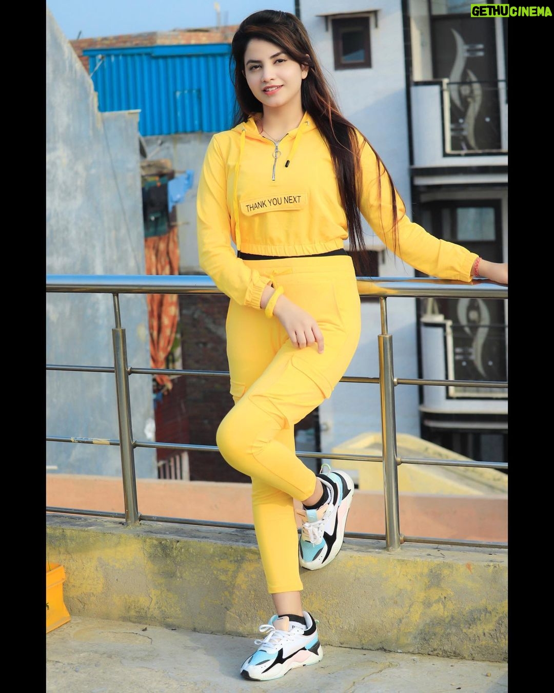 Piyanka Mongia Instagram - Thats yellow dolphin🌞, hitting the mountain.🗻 . . . #piyanka_mongia #piyankians #piifam . . #keepsupporting #keepgoing #keeploving #keepmotivating #kbye #instadaily #instagood #instagram #insta #instamood #instafashion #fashion #fashionblogger #fashionstyle #fashionista #fashionphotography #fashionable #fashiongram #lifestyle #lifestyleblogger #lifestylephotography #lifestylebloggers #lifestylemodel #punjab