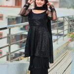 Piyanka Mongia Instagram – Last picture is my favourite🖤😍 
Which one is yours favourite?☺️👇🏻
.
.
#ootd #picoftheday #instagram #blacksuit #punjab #haryana #haryanvi #punjabi