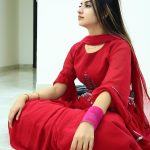 Piyanka Mongia Instagram - ग्रह हवन 🌹 SWIPE LEFT👈🏻 . . . #picoftheday #piyankamongia #piyanka_mongia #piyankamongia #keepsupporting #keepgoing #keepsmiling #keeploving #keepmotivating #kbye #picoftheday #pictureoftheday #punjab #ethnicwear #ethnic #traditional #traditionalwear
