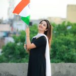 Piyanka Mongia Instagram - So many people might have forgotten, but I never will, the colorful flag of my country, furls so high. Happy Independence Day🇮🇳 . . #happyindependenceday #independenceday #freedom #piyankamongia #piyanka_mongia