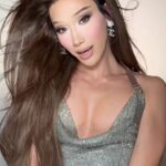 Plastique Tiara Instagram - Like….