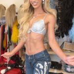 Plastique Tiara Instagram - Showtimeeeee • Fit by @vee.monique