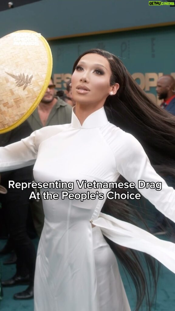 Plastique Tiara Instagram - Cause representation matters 🇻🇳🫶 #dragqueen #vietnamese #xuhuong #transformation