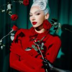 Plastique Tiara Instagram - All I want for Christmas🌹 • Photo @tringhia_nemotion Stylist @phambaoluan Wearing @tonyy.official___ Makeup @justxi1405 Hair @quan_thelittlemerman