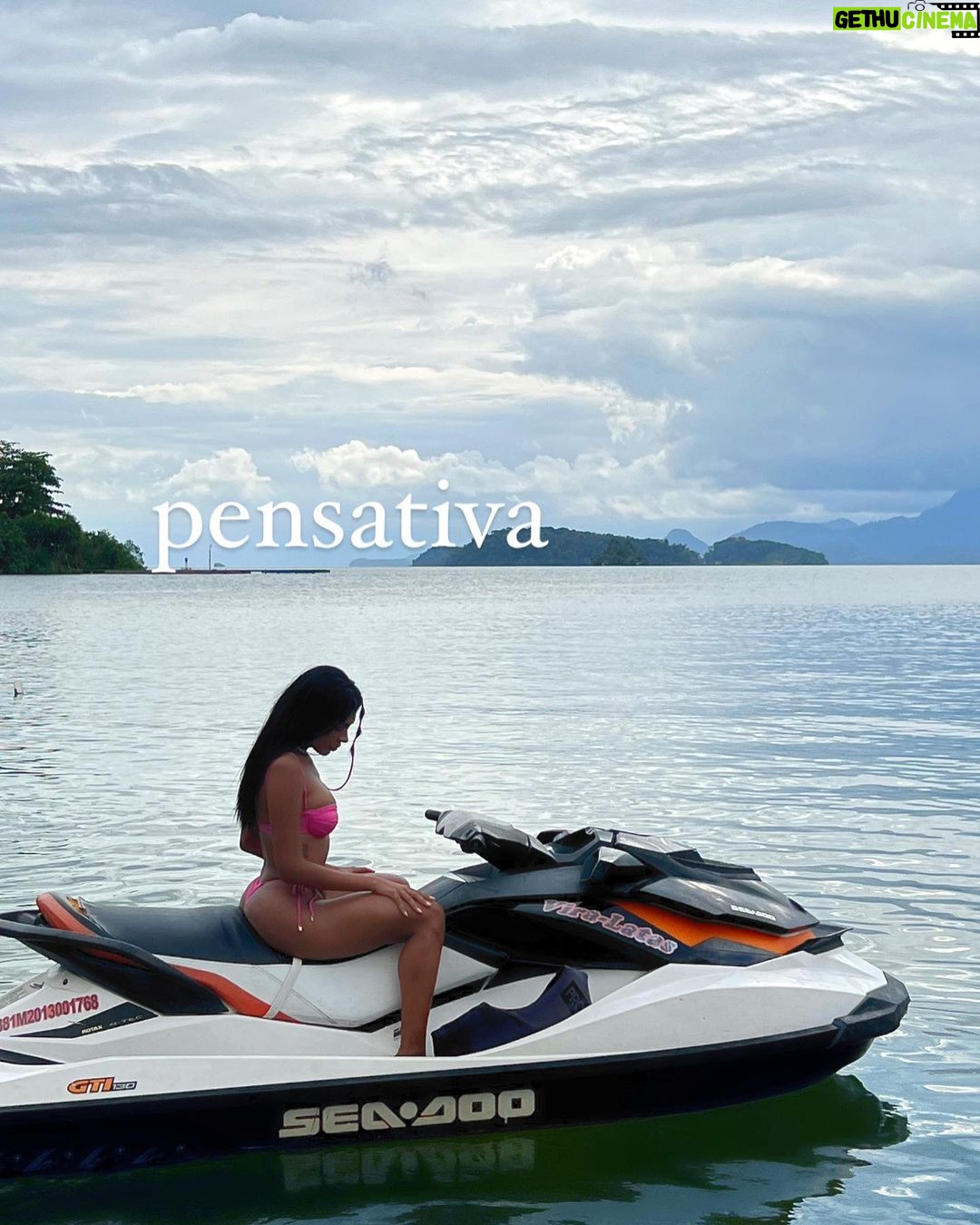 Pocah Instagram - todas as skins ativadas em fevereiro 1- realizando o sonho de ter o meu próprio trio 2- pocah e Pabllo no comando do baile da vogue 3- logo logo tem “rapariga fofa da favela” de novo em Portugal 4- tirar foto em jetski de biquini é coisa de put*? 5 - karolinos e pocahontos 6- Toyah em De Repente 8 7- sincronia tá em dia 8- onde está a Pocah no after? 9- roda roda Carol Vaz 10- não tem mais desculpa, acabou fevereiro BORA ATIVAR