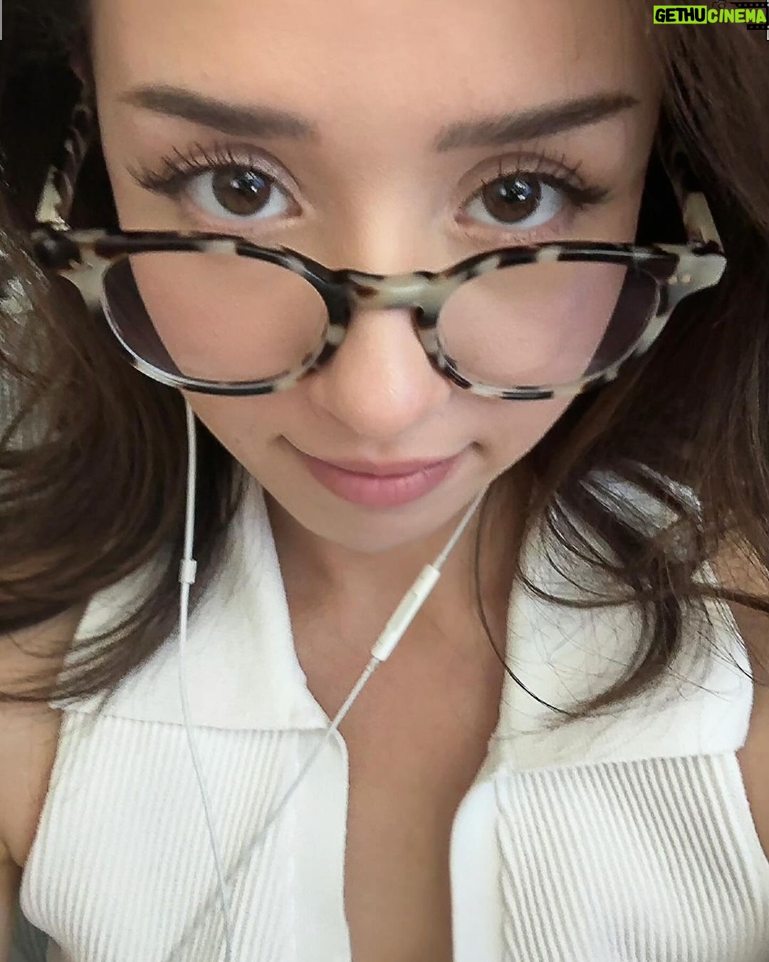 Pokimane Instagram - the real me 🤓☝🏻 Roman Empire