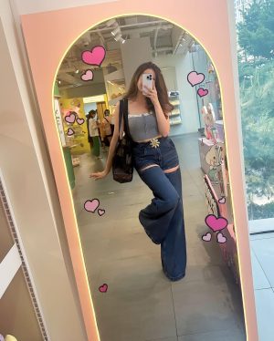 Pokimane Instagram - traveling makes me feel alive 🥲