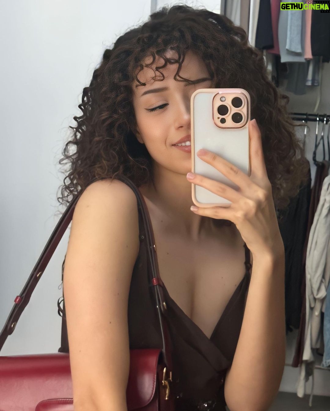 Pokimane Instagram - frizzy & busy ❤️🔥 #GucciHorsebit1955