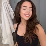Pokimane Instagram - down 15 pounds :)