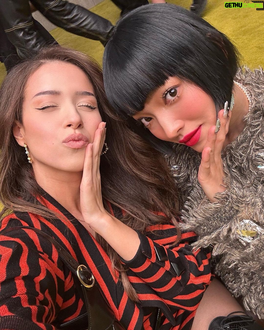 Pokimane Instagram - baby’s first @gucci show 🥹 still can’t wrap my head around the fact that i, just a wee streamer, was flown out to milan, dressed head to toe in gucci & got to experience an amazing show front row 😭 and it all started from staying up too late streaming video games while my mom yelled at me for being too loud 🤫 very grateful for this life & everyone that cares to keep up with me :) much love! 🫶🏻 #GucciFW23 #MFW