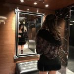 Pokimane Instagram - first time in london for fashion week (+ the tottenham vs west ham match 🤫) 🏴󠁧󠁢󠁥󠁮󠁧󠁿❤️ London, England