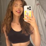 Pokimane Instagram - 1/2 through fitness challenge!💪🏻🥹