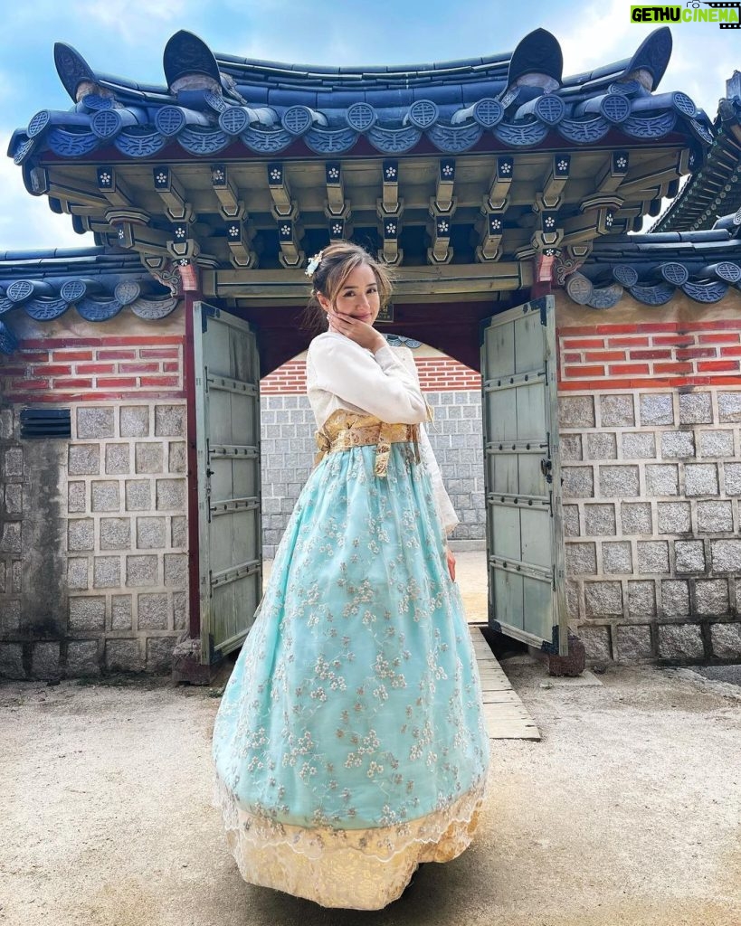 Pokimane Instagram - had the honor of wearing a hanbok in korea 🥹 it’s hard to express how happy i am to finally be traveling again. getting to create content around the world, while learning about new cultures & seeing so many of your beautiful faces has been such a fulfilling experience! ☺️ huge thank you to the sweetie pie fans that were so kind & gifted us so many goodies! i surely gained 5 pounds from all the yummy food but it was hella worth it LOL + huge thank you to the homies that joined @jakenbakelive @ariasaki @milktpapi @igumdrop @immwater ❤️ where should i go next? 😁✈️ South Korea