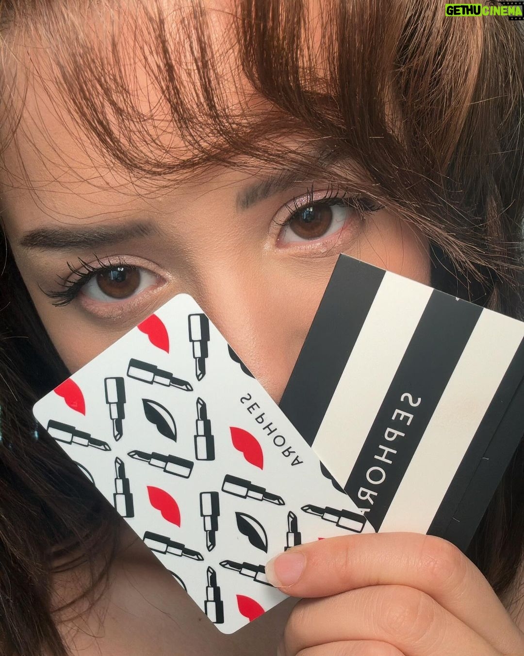 Pokimane Instagram - π VALENTINE'S GIVEAWAY π today shouldn't just be about romance but also about friendships π to celebrate, i'm giving away $500 in sephora gift cards to you and your bestie βΊοΈ ($250 each!) π―ββοΈ tag your friend in the comments + make sure youβre both following @pokimanelol & @donttellanyone π ill pick a lucky duo to win on 2/16! good luck π₯° Your heart ( Λ Π·Λ ) β₯