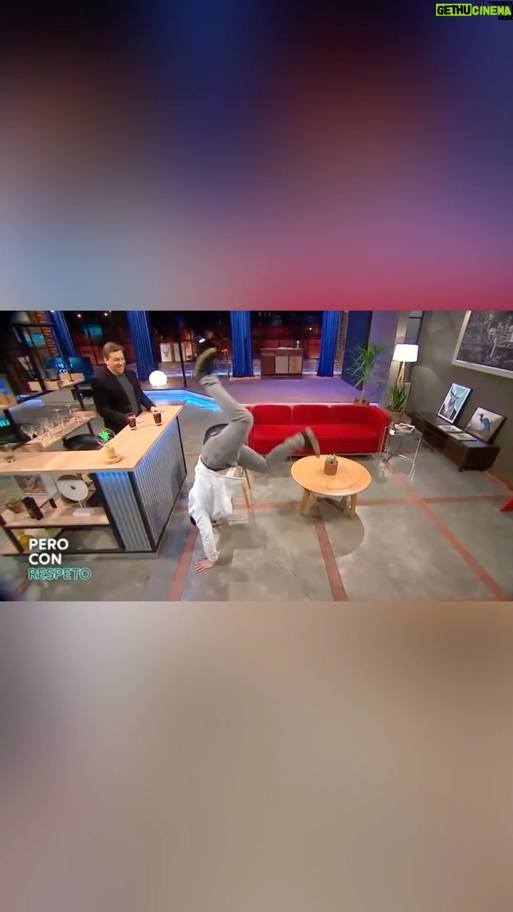 Pollo Castillo Instagram - no hay espalda , sí piscolas