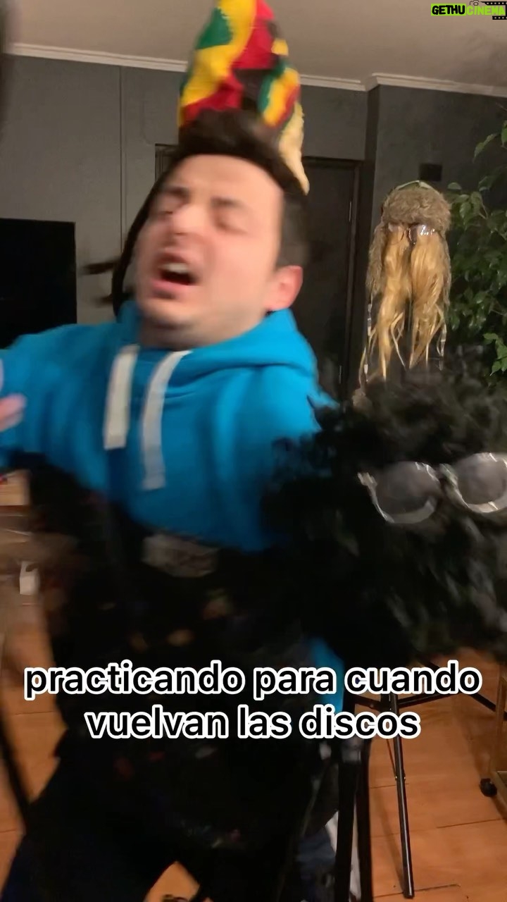 Pollo Castillo Instagram - que vuelvan los lentos