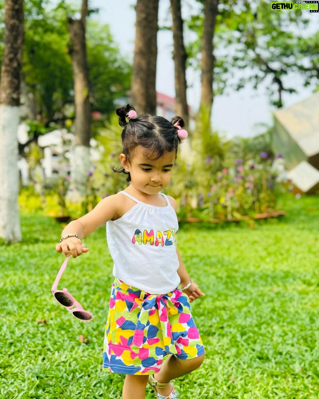 Pooja Banerjee Instagram - SUMMERising my day with my baby gurl. As summer is already here, mamma of Sana and Sana decided to take a walk in the park with shades on and some cool outfits from @firstcry. Honestly I was pretty late in updating her summer wardrobe but thanks to @firstcryindia I ordered her clothes from the luxury of sitting at home and voila they got delivered at my doorstep super fast (faster than the summer arrived here) If you want to update your summer wardrobe then add my special code “POOJABSS24” on @firstcryindia to get additional 50% off on fashion and 42% on everything else on @firstcryindia #HappyShopping @sanassejwaal