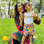 Pooja Banerjee Instagram - SUMMERising my day with my baby gurl. As summer is already here, mamma of Sana and Sana decided to take a walk in the park with shades on and some cool outfits from @firstcry. Honestly I was pretty late in updating her summer wardrobe but thanks to @firstcryindia I ordered her clothes from the luxury of sitting at home and voila they got delivered at my doorstep super fast (faster than the summer arrived here) If you want to update your summer wardrobe then add my special code “POOJABSS24” on @firstcryindia to get additional 50% off on fashion and 42% on everything else on @firstcryindia #HappyShopping @sanassejwaal