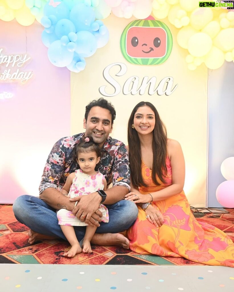 Pooja Banerjee Instagram - Happy happy to you my love @sanassejwaal . my goodness it’s already been 2 years being a mamma to @sanassejwaal . We love you so so much baby girl. May you always be blessed with the best . @sandeepsejwal and mamma love you a lot @sanassejwaal Happy birthday 🎈❤️🧿