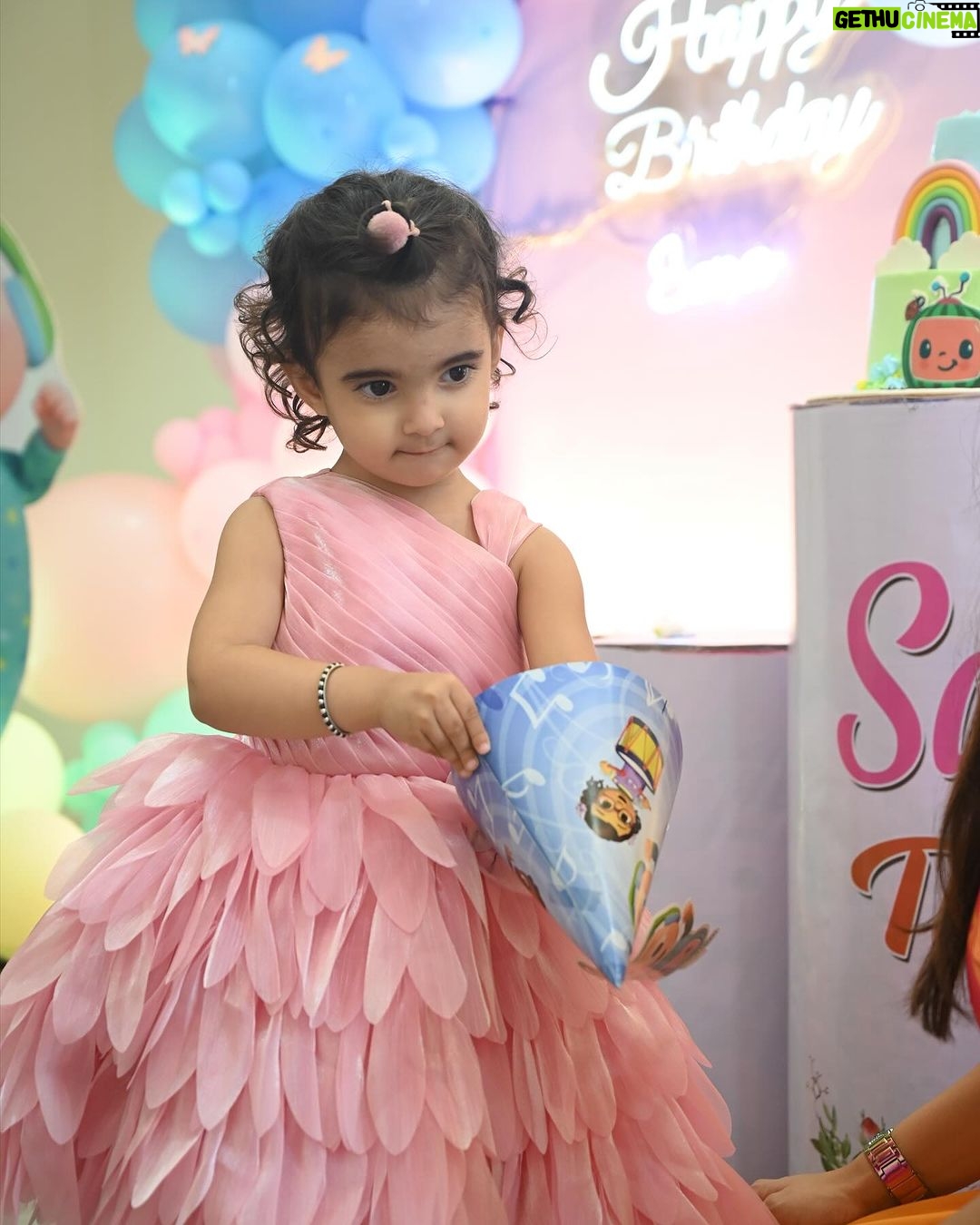 Pooja Banerjee Instagram - Happy happy to you my love @sanassejwaal . my goodness it’s already been 2 years being a mamma to @sanassejwaal . We love you so so much baby girl. May you always be blessed with the best . @sandeepsejwal and mamma love you a lot @sanassejwaal Happy birthday 🎈❤️🧿