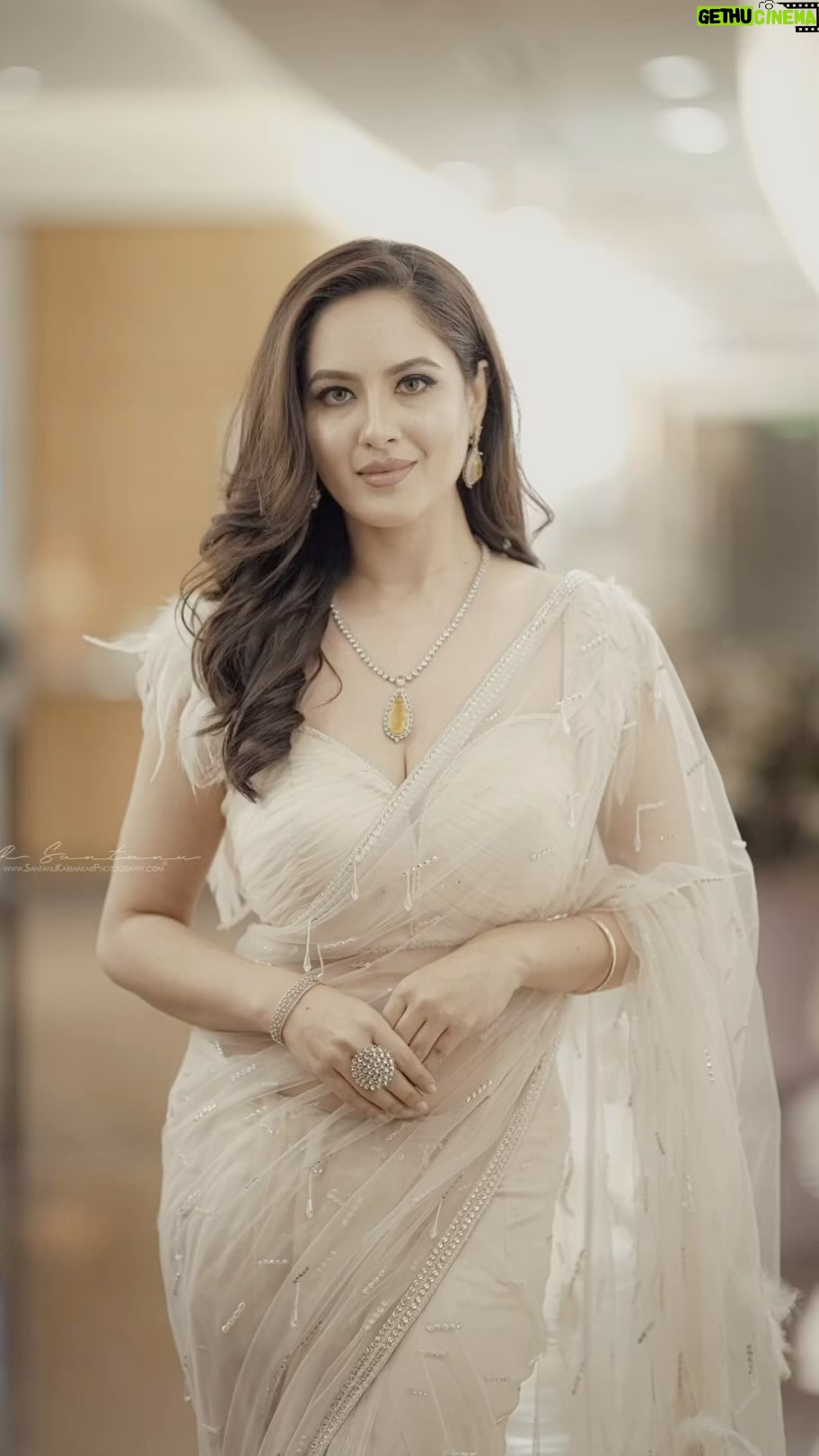 Pooja Bose Instagram - Style by @rudra_saha_official Saree by @angelagarwalcouture Mua @amitkarak Clicked by @saan_insta_ii