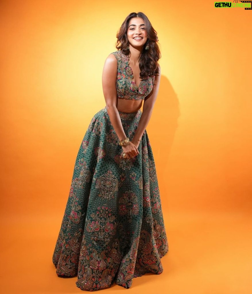 Pooja Hegde Instagram - SOUL full of sunshine ☀️☺️😃☺️🌈