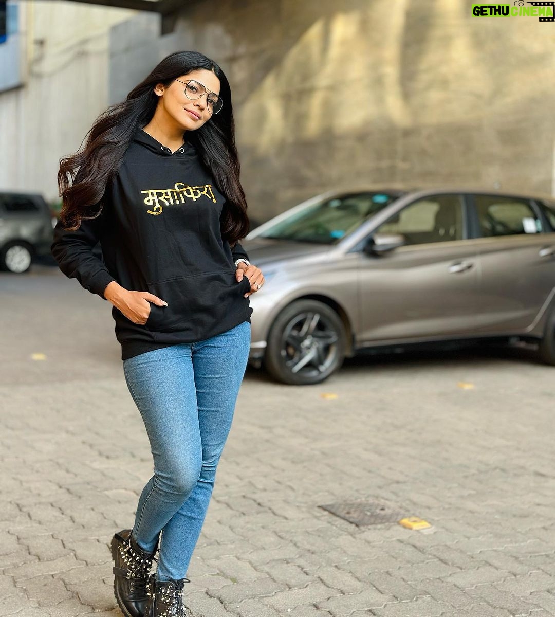 Pooja Sawant Instagram - मुसाफिरा promotion tour ♥️🌸🧿 MUMBAI 2nd FEBRUARY Pic courtesy- @ashish_munde
