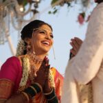 Pooja Sawant Instagram - 28-02-2024 🧿♾️♥️ Photography @p16studios Sid’s outfit @shiledar_ethnics Venue @breezebanquets Make up @vrushti_harkare Hair @devendra.pushpa Varmala @jewellery_by_siddhi Wedding planner @bhagatamol Wedding management @a3eventsandmedia