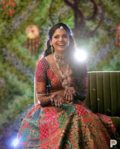 Pooja Sawant Instagram - 💫🧿 Mehendi by @tejal_henna_art Styled by- @styledbyshakti Outfit by- @narayaniofficial_ Jewellery by @kalyanjewellers_official Pictures @p16studios @prathmeshrangolephotography Make up @vrushti_harkare Hair @devendra.pushpa Event planner @bhagatamol Decor @vighnaharta_arts_lalbaug Event management @a3eventsandmedia