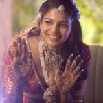 Pooja Sawant Instagram - Thank you so much @tejal_henna_art ♥️ खुपच सुंदर मेहेंदी काढली ♥️♥️♥️♥️♥️ Styled by- @styledbyshakti Outfit by- @narayaniofficial_ Jewellery by @kalyanjewellers_official Pictures @p16studios @prathmeshrangolephotography Make up @vrushti_harkare Hair @devendra.pushpa Event planner @bhagatamol Decor @vighnaharta_arts_lalbaug Event management @a3eventsandmedia