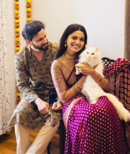 Pooja Sawant Instagram - Bella’s extended fam 🤗♥️🌸 Pic courtesy @shrutisbagwe