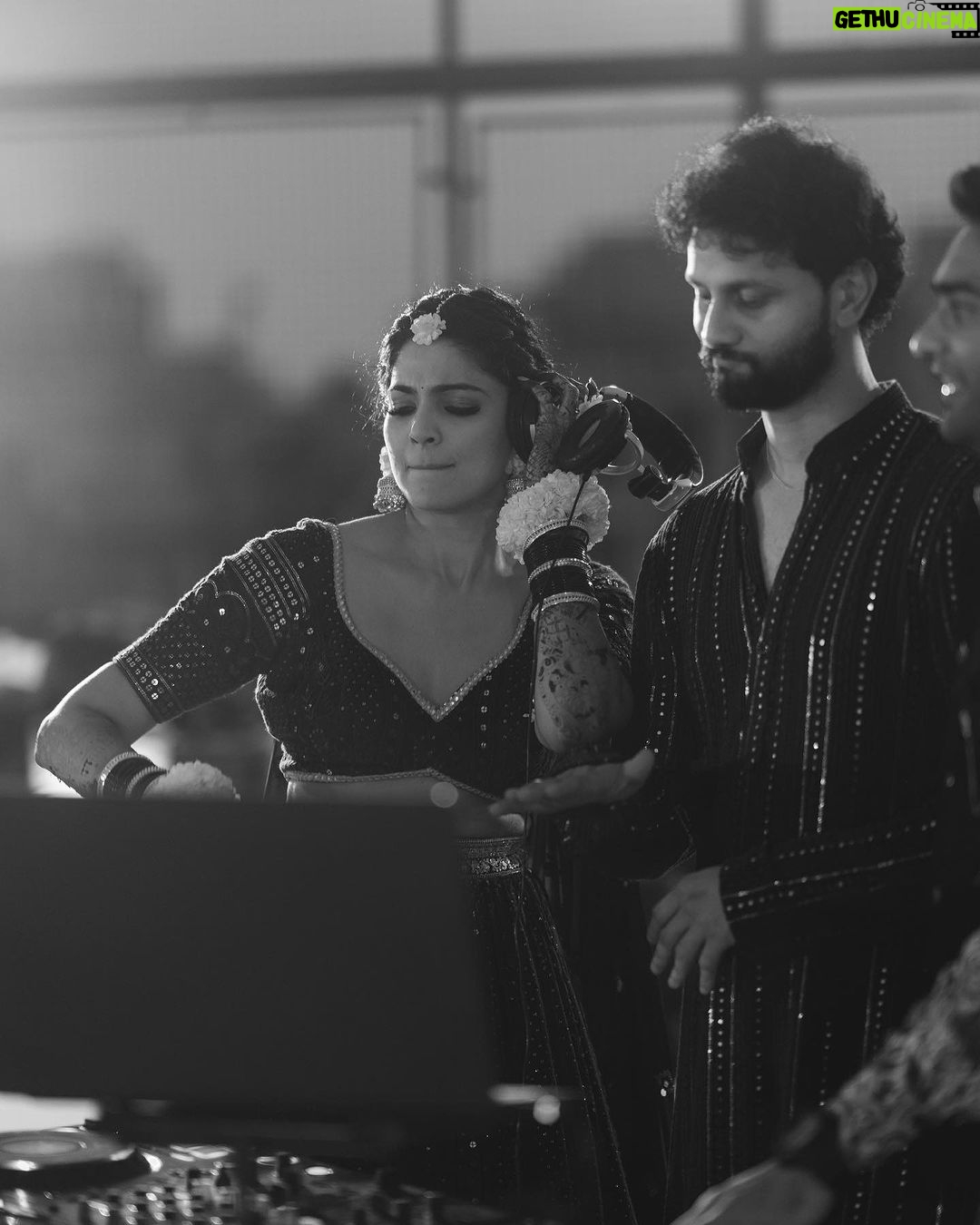 Pooja Sawant Instagram - 🧿💫 @jewellery_by_siddhi Outfit by @narayaniofficial_ Styled by @styledbyshakti Pics by @dadhi_wala @mhatreom @_jadhav_kaushal_ Edit by @_jadhav_kaushal_ Team by @shrutisbagwe Make up @vrushti_harkare Hair @devendra.pushpa Wedding management @a3eventsandmedia Wedding planner @bhagatamol