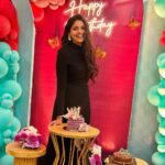 Pooja Sawant Instagram - How amazing this day was ♥️🥹 Thanks a million to everyone who wished me and kept me in their prayer today 🧿💜 GRATITUDE ♾️ Sending my love to each one of you who made me smile / laugh and overwhelmed ♥️♥️♥️♥️🥹🥹🥹 I love you all 💕♾️ Decore by @dreamboxevents_ 💜 Beautiful purple cake by @bakeria___