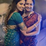 Pooja Sawant Instagram - वरील फोटोमध्ये दिसणाऱ्या दोन बायका, माफ करा एक बाई आणि दुसरी पुढच्या महिन्यात होऊ घातलेली बाई... बाईचं  नाव रेणुका आणि होऊ घातलेलीच नाव पूजा... नीट बघाल तर दोन्ही नावं देविंशी संबंधित, देवीच म्हणाना... तर, या दोन देव्या माझ्या आयुष्यात आल्या, एक जिवाभावाची प्राणप्रिय बायको म्हणून तर दुसरी जिवाभावाची प्राणप्रिय मैत्रीण म्हणून...         एवढं सगळं लिहिण्याच कारण आज माझ्या जिवाभावाच्या प्राणप्रिय मैत्रिणीचा शेवटचा वाढदिवस, माफ करा माफ करा, स्वातंत्र्यातला शेवटचा वाढदिवस... पुढच्या महिन्यात तीच लग्न आहे म्हणून स्वातंत्र्यातला शेवटचा वाढदिवस असं म्हणालो... तर तिला या स्वतंत्र वाढदिवसाच्या मनापासून शुभेच्छा...         पुढच्या वर्षीपासून बंधनातल्या शुभेच्छा देईन... कारण पुढच्या वर्षीपासून नवरा नावाचं बंधन गळ्यात असेल तुझ्या म्हणून आज स्वातंत्र्यातला शेवटचा वाढदिवस मनाप्रमाणे जगून घे, खूप मज्जा कर, धुडगूस घाल... तशी तू बंधन मानणारी आणि कोणाला घाबरणारी ( मलासोडून) मुलगी नाहीस तरीही नवरा नामक धाक हा थोडासा का असेना असतोच...         आता म्हणाल लिहायचं तर मैत्रिणीबद्दल होतं तर बायकोचा दिखावा कशाला तर आपल्या पेक्षा अवाजवी महत्त्व दुसऱ्या मुलीला दिले तर बायको नामक प्राणी कुठल्याही थराला जाऊ शकतो.. (माझी बायको तशी नाही ती माझ्या धाकात आहे असे फक्तं आणि फक्तं मीच मानतो) Many Many Happy Returns Of The Day dear Pooja @iampoojasawant 🎂🎉🎉⭐🌟♥️♥️
