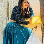 Poonam Dubey Instagram – ढूँढो ख़ुशी पहले ख़ुद के अंदर , दुनिया में ग़म तो तमाम मिलेंगे। 
दर्द में जो शामिल हो वही सच्चा यार, महफ़िल में तो दोस्त हज़ार मिलेंगे॥ ….. #poonamdubey #thoughtoftheday #stayblessed #staypositive 🫶😘🤗❤️🧿 Mumbai, Maharashtra