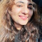 Poonam Rajput Instagram - Golden hours hits you differently! 🫶🌞 #sunset #happyvibes #mood #shine #goldenhourlover #glow #glowingskin #instaphoto #natural #nomakeupon #clearskin #poonamrajput #poonamrajputofficial