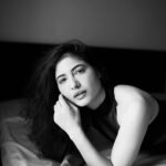 Poonam Rajput Instagram – I always like a good song: puts me in a good mood.🫶😉

Mood shots by @portraitsbybalvindersingh 🫶
