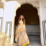 Poonam Rajput Instagram – Luk chup na jao ji! 😍

#poonamrajput #jaipur #shootdiaries #rashicreationjaipur #rasi #reelsinstagram #explorepage