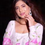 Poonam Rajput Instagram – वक़्त मिला तो सोचेंगे!❤️