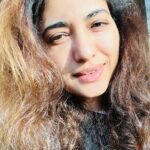 Poonam Rajput Instagram - Golden hours hits you differently! 🫶🌞 #sunset #happyvibes #mood #shine #goldenhourlover #glow #glowingskin #instaphoto #natural #nomakeupon #clearskin #poonamrajput #poonamrajputofficial