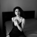 Poonam Rajput Instagram - I always like a good song: puts me in a good mood.🫶😉 Mood shots by @portraitsbybalvindersingh 🫶