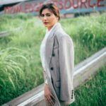 Poonam Rajput Instagram – “Strong women don’t play the victim. Don’t make themselves look pitiful and don’t point fingers. They stand and they deal.”

Shot by @bharat_rawail 
Styled by @stylistshikhar 
Make up @sahil_anand_arora 
Hair by @nargis9052 

#photoshoot #outdoors #formallook #actorslife #actorsstyle #grey #whiteshirt #photography #poonamrajput