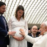 Pope Francis Instagram - EN: Life does not depend on what we possess (Lk 12:15). Life depends on good relationships: with God, with others, and also with those who have less. #GeneralAudience PT: A vida não depende do que se possui (Lucas 12:15). Depende, pelo contrário, das boas relações: com Deus, com os outros e também com quem tem menos. #AudiênciaGeral ES: La vida no depende de lo que se posee (Lc 12,15). Depende, en cambio, de las buenas relaciones: con Dios, con los demás y también con quien tiene poco. #AudienciaGeneral IT: La vita non dipende da ciò che si possiede (Lc 12,15). Dipende invece dalle buone relazioni: con Dio, con gli altri e anche con chi ha di meno. #UdienzaGenerale FR: La vie ne dépend pas de ce que l'on possède (Lc 12, 15). Elle dépend au contraire des bonnes relations qu'on a avec Dieu, avec les autres et aussi avec ceux qui ont moins que nous. #AudienceGénérale DE: Das Leben hängt nicht vom Besitz ab (vgl. Lk 12,15), sondern von guten Beziehungen: mit Gott, mit den Anderen und auch mit denen, die weniger haben. #Generalaudienz PL: Życie nie zależy od tego, co się posiada (por. Łk 12, 15). Zależy natomiast od dobrych relacji z Bogiem, z innymi, a także z tymi, którzy są ubożsi. #AudiencjaOgólna Vatican City