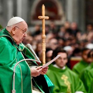 Pope Francis Instagram - EN: Overwhelmed by a barrage of words, we let the word of God glide by us: we hear it, yet we fail to listen to it; we listen to it, yet we don’t keep it; we keep it, yet we don’t let it provoke us to change. We need to stop being “deaf” to God’s word #SundayoftheWordofGod

ES:Es el riesgo que corremos, ya que abrumados por miles de palabras, no damos importancia a la Palabra de Dios, la oímos, pero no la escuchamos; la escuchamos, pero no la custodiamos; la custodiamos, pero no nos dejamos provocar por ella para cambiar. Es necesario no ser “sordos” a la Palabra. #DomingodelaPalabradeDios

PT: Este é o nosso risco: arrastados por mil palavras, passa-nos por cima também a Palavra de Deus: ouvimo-la, mas não a escutamos; escutamo-la, mas não a guardamos; guardamo-la, mas não nos deixamos provocar à mudança de vida. È preciso não ser «surdo» à Palavra. #DomingodaPalavradeDeus
 
IT: Travolti da mille parole, ci lasciamo scivolare addosso pure la #ParoladiDio: la sentiamo, ma non la ascoltiamo; la ascoltiamo, ma non la custodiamo; la custodiamo, ma non ci lasciamo provocare per cambiare. Bisogna non essere “sordi” alla Parola! #DomenicadellaParola

FR: Parfois, nous laissons la #ParoledeDieu glisser sur nous. Nous l’entendons, mais nous ne l’écoutons pas ; nous l’écoutons, mais nous ne la gardons pas ; nous la gardons mais nous ne nous laissons pas changer. Ne soyons pas “sourds” à la Parole! #DimanchedelaParoledeDieu

PL: Przytłoczeni tysiącem słów pozwalamy, żeby słowo Boże przemknęło: słyszymy je, ale go nie słuchamy; słuchamy go, ale go nie strzeżemy; strzeżemy go, ale nie pozwalamy, by sprowokowało nas do przezmiany. Nie można być „głuchym” na Słowo! #NiedzielaSłowaBożego