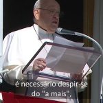 Pope Francis Instagram - PT: Rumo ao Natal, valorizar o silêncio e a sobriedade, inclusive nas redes sociais. EN: To proceed on the journey of life, we need to be stripped of the “more”, because to live well does not mean being filled with useless things, but being freed from the superfluous, to dig deeply within ourselves so as to hold on to what is truly important before God. Only if, through silence and prayer, we make space for Jesus, who is the Word of the Father, will we know how to be freed from the pollution of vain words and chatter. Silence and sobriety – from words, from the use of things, from the media and social media – these are not just fioretti or virtues, they are essential elements in the Christian life. ES: Para proceder en el camino de la vida es necesario despojarse del “de más”, porque vivir bien no quiere decir llenarse de cosas inútiles, sino liberarse de lo superfluo, para excavar en profundidad dentro de uno mismo, para captar lo que es verdaderamente importante ante Dios. Solo si, a través del silencio y la oración hacemos espacio a Jesús, que es la Palabra del Padre, sabremos liberarnos de la contaminación de las palabras vanas y de la palabrería. El silencio y la sobriedad – en las palabras, en el uso de las cosas, de los medios y de las redes – no son solo “adornos” o virtudes, son elementos esenciales de la vida cristiana.