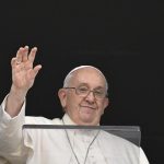 Pope Francis Instagram - EN: #Saints are not unreachable or distant heroes, but people like us, our friends, whose starting point is the same gift we have received, the Baptism. Indeed, if we think about it, we have certainly met some of them: generous people, a few people who live the Christian life in earnest, with simplicity — this I like to call “the saints next door,” who live normally. ES: Los #santos no son héroes inalcanzables o lejanos, sino que son personas como nosotros, nuestros amigos, cuyo punto de partida es el mismo don que nosotros hemos recibido: el Bautismo. De hecho, si lo pensamos bien, seguro que hemos conocido a algunos de ellos, algún santo cotidiano, alguna persona justa, alguna persona que vive la vida cristiana en serio, con simplicidad… aquellos que a mí me gusta llamar “los santos de la puerta de al lado”, que viven con normalidad entre nosotros. IT: I #santi non sono eroi irraggiungibili o lontani, ma sono persone come noi, sono i nostri amici, il cui punto di partenza è lo stesso dono che abbiamo ricevuto noi: il Battesimo. Anzi, se ci pensiamo, sicuramente ne abbiamo incontrato qualcuno, qualche santo quotidiano: qualche persona giusta, qualche persona che vive la vita cristiana sul serio, con semplicità… questo che a me piace chiamare “i santi della porta accanto”, che abitano normalmente. FR: Les #saints ne sont pas des héros inaccessibles ou lointains, mais des personnes comme nous, nos amis, dont le point de départ est le même don que nous avons reçu: le Baptême. En effet, si nous y réfléchissons, nous avons certainement rencontré certains d’entre eux, quelques justes, quelques personnes qui vivent la vie chrétienne avec sérieux, avec simplicité... ceux-là, je les appelle les ‘saints d’à côté’, qui vivent normalement. PT: Os #santos não são heróis inalcançáveis ou distantes, mas são pessoas como nós, são nossos amigos, cujo ponto de partida é o mesmo dom que nós recebemos: o Batismo. De fato, se pensarmos bem, certamente já conhecemos alguns deles, algum santo do dia a dia: alguma pessoa justa, alguma pessoa que vive a vida cristã com seriedade, com simplicidade... o que eu gosto de chamar de “os santos da porta ao lado”, que vivem normalmente. Piazza San Pietro in Vaticano